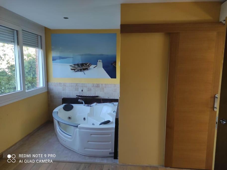 Ferienwohnung Coqueto Alojamiento Con Banera De Hidromasaje Tarragona Exterior foto